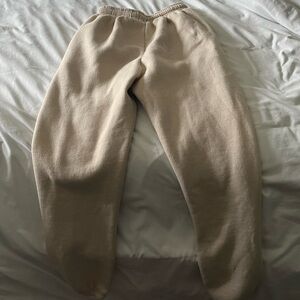 Small prettylittlething cream sweatpants